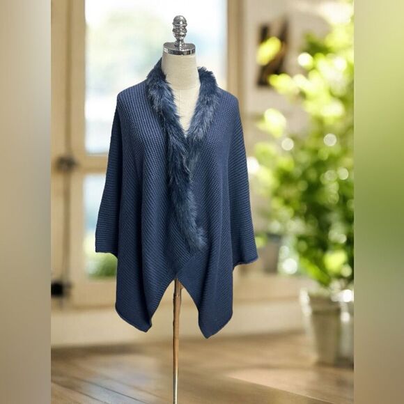 Lilly Pulitzer RAINIE SWEATER WRAP Jumper Cardigan Warm Faux Fur Collar Trim $27 - Picture 4 of 10